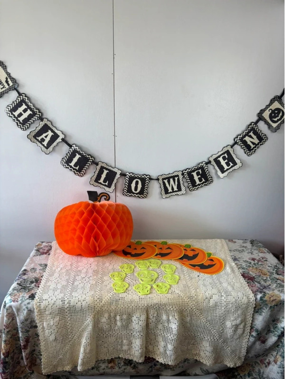 Vintage Halloween Decoration Lot Pumpkin Honeycomb Skulls Banner Cutouts